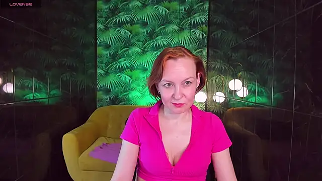 Snapshot of NikaGentle chatting on 10, 1, 2025 NikaGentle online show from 10, 1, 2025