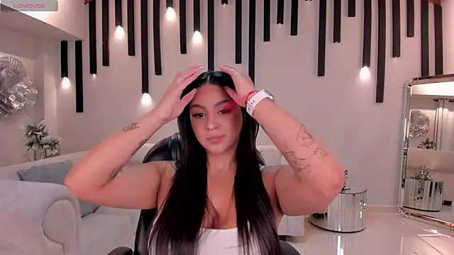 ToriCrossX online show from 4, 2, 2025