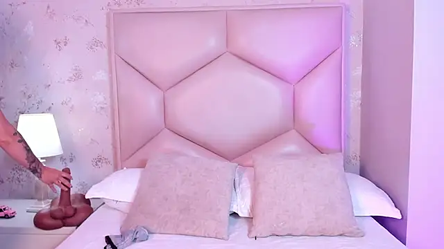 ambar sullivan online show from 4, 10, 2025