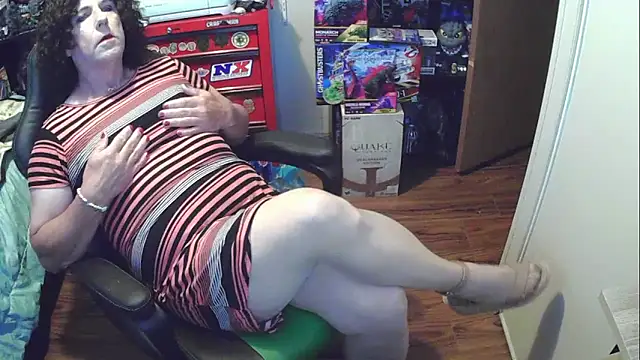 Snapshot of EricaPantyhose chatting on 22, 9, 2025 EricaPantyhose online show from 22, 9, 2025