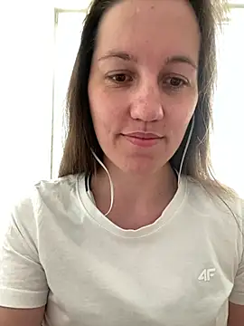 Snapshot of Nicole-Ray chatting on 7, 6, 2026 Nicole-Ray online show from 7, 6, 2026
