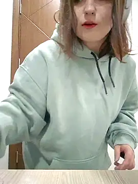 Snapshot of Yammy_Yumi chatting on 12, 10, 2025 Yammy Yumi online show from 12, 10, 2025