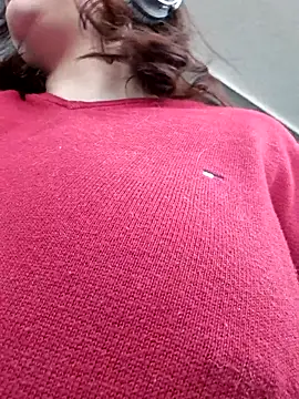 Snapshot of Yammy_Yumi chatting on 14, 10, 2025 Yammy Yumi online show from 14, 10, 2025