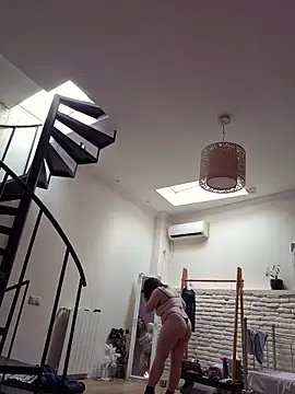 Yammy Yumi online show from 11, 4, 2026