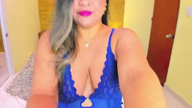 Snapshot of Julia_Haye chatting on 22, 10, 2025 Julia Haye online show from 22, 10, 2025