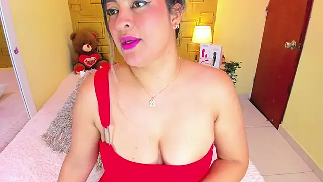 Snapshot of Julia_Haye chatting on 27, 10, 2025 Julia Haye online show from 27, 10, 2025