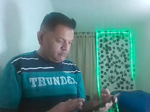 SexDiffrent online show from 8, 6, 2026