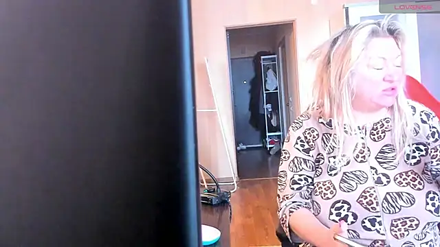 Snapshot of PamHardFuck chatting on 2, 3, 2025 PamHardFuck online show from 2, 3, 2025