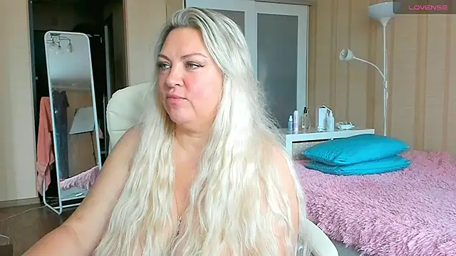 Snapshot of PamHardFuck chatting on 4, 10, 2025 PamHardFuck online show from 4, 10, 2025