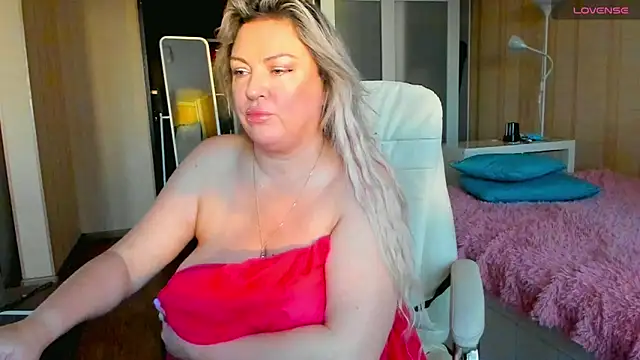 Snapshot of PamHardFuck chatting on 14, 12, 2025 PamHardFuck online show from 14, 12, 2025