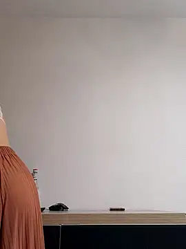 clara-francaise online show from 24, 2, 2025