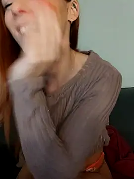 clara-francaise online show from 25, 9, 2025