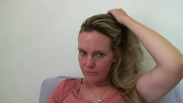 Snapshot of Annylove1 chatting on 22, 1, 2025 Annylove1 online show from 22, 1, 2025