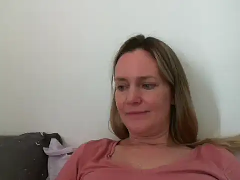 Snapshot of Annylove1 chatting on 12, 2, 2025 Annylove1 online show from 12, 2, 2025