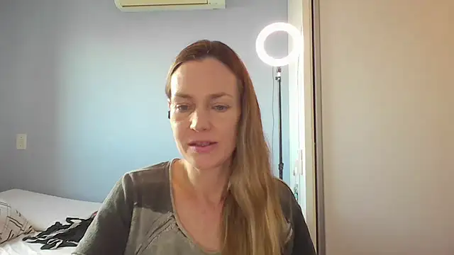 Annylove1 online show from 4, 12, 2025