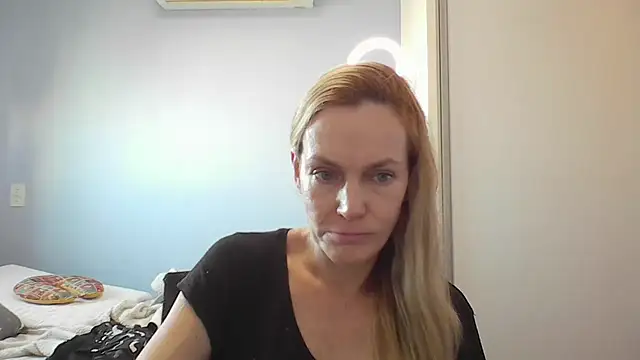 Annylove1 online show from 24, 3, 2026