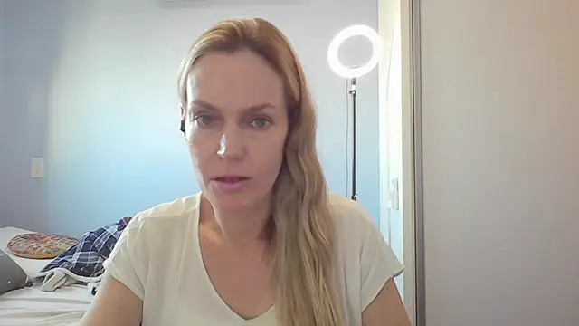 Annylove1 online show from 2, 4, 2026