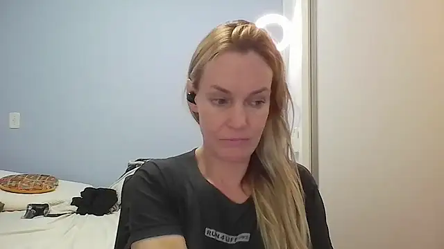 Annylove1 online show from 10, 4, 2026