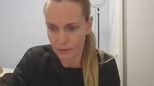 Annylove1 online show from 4, 6, 2026