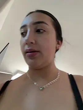 Snapshot of Hannahoff chatting on 12, 1, 2025 Hannahoff online show from 12, 1, 2025