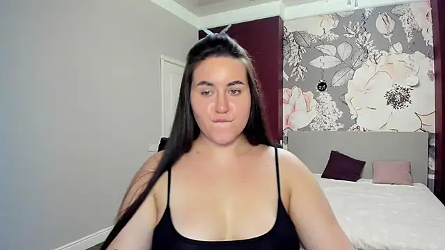 Roxie Bradley online show from 20, 11, 2025