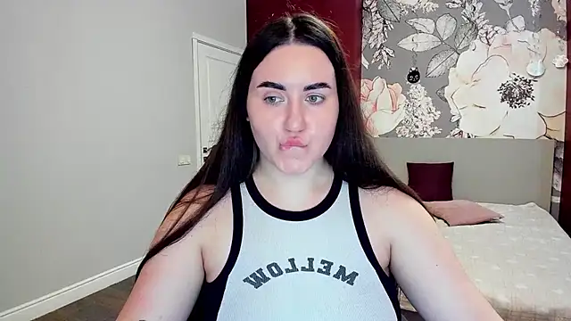 Roxie Bradley online show from 24, 2, 2026