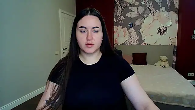 Roxie Bradley online show from 14, 7, 2026