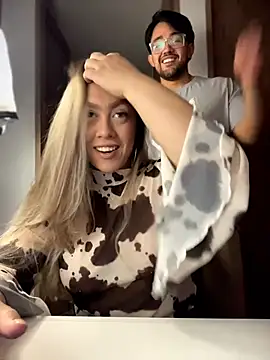 Im sophiie online show from 4, 4, 2026