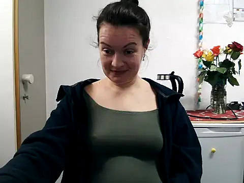 Snapshot of LoveNBloom chatting on 31, 12, 2024 LoveNBloom online show from 31, 12, 2024