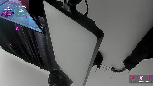 Snapshot of shaira_love chatting on 19, 6, 2026 shaira love online show from 19, 6, 2026