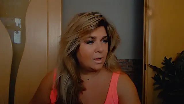 Snapshot of Malena_Mi chatting on 10, 1, 2026 Malena Mi online show from 10, 1, 2026