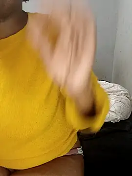 Snapshot of BeejayLoverxx chatting on 3, 10, 2025 BeejayLoverxx online show from 3, 10, 2025