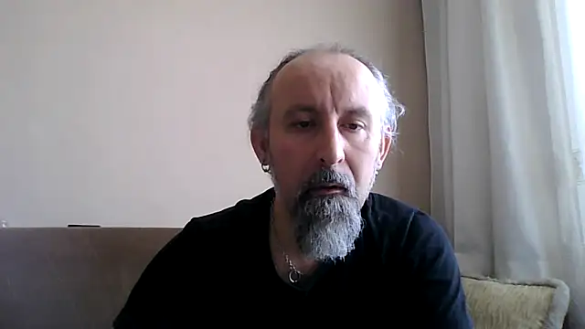 Snapshot of BuckWessle chatting on 27, 4, 2026 BuckWessle online show from 27, 4, 2026