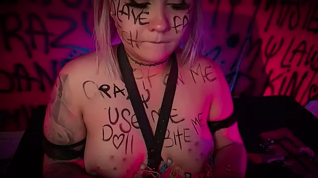 Snapshot of Laura_takint chatting on 7, 2, 2025 Laura takint online show from 7, 2, 2025