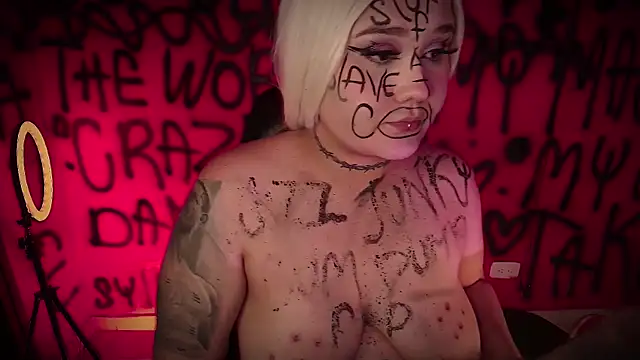 Snapshot of Laura_takint chatting on 12, 2, 2025 Laura takint online show from 12, 2, 2025