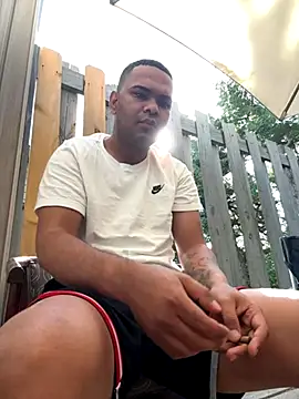 Snapshot of marhi32 chatting on 1, 10, 2025 marhi32 online show from 1, 10, 2025