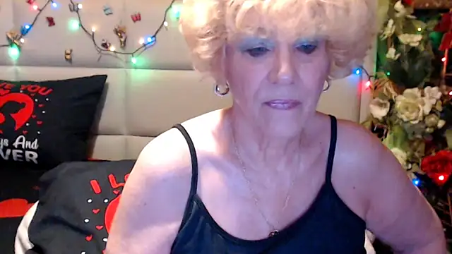 Snapshot of HappyWomanOn chatting on 13, 6, 2026 HappyWomanOn online show from 13, 6, 2026