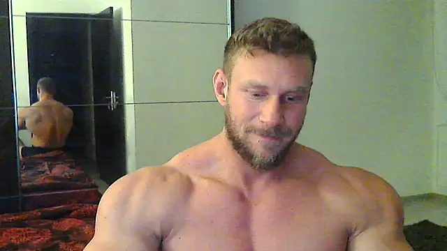 muscularkevin online show from 4, 12, 2024