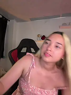 Irisweet  online show from 5, 3, 2025