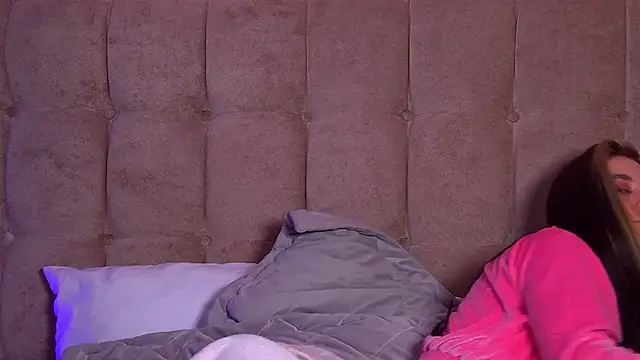 RachelSimpson online show from 7, 2, 2025