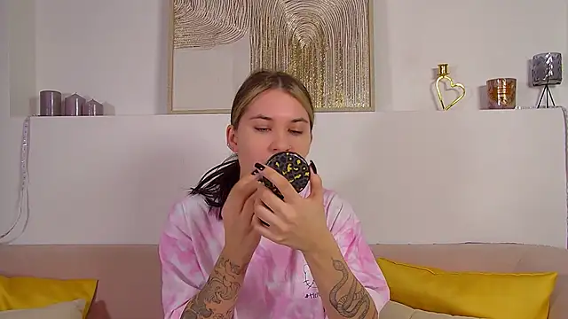 RachelSimpson online show from 5, 3, 2025