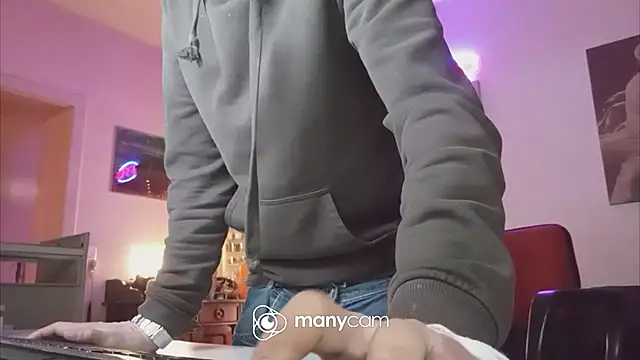 Snapshot of der_dino30 chatting on 10, 2, 2025 der dino30 online show from 10, 2, 2025