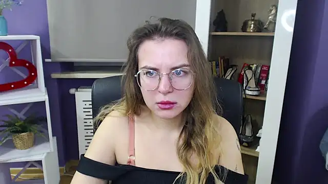 Zoey Erotic online show from 11, 12, 2024