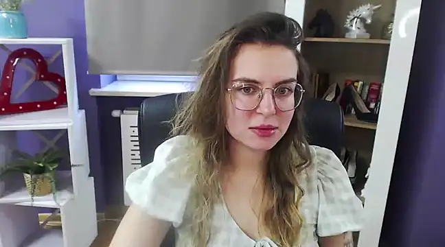 Snapshot of Zoey_Erotic chatting on 11, 2, 2025 Zoey Erotic online show from 11, 2, 2025