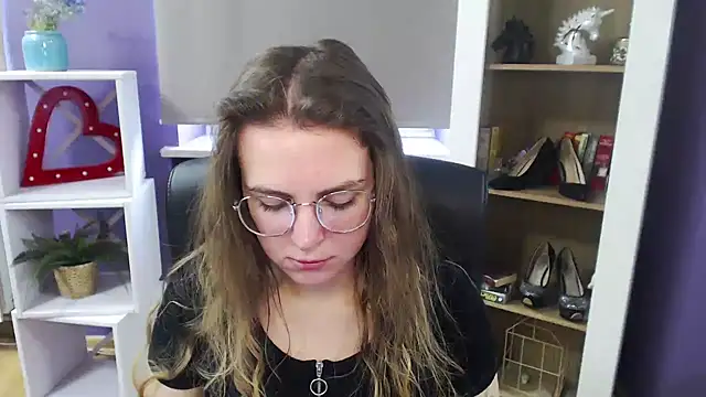 Snapshot of Zoey_Erotic chatting on 20, 3, 2025 Zoey Erotic online show from 20, 3, 2025