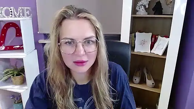 Snapshot of Zoey_Erotic chatting on 29, 10, 2025 Zoey Erotic online show from 29, 10, 2025