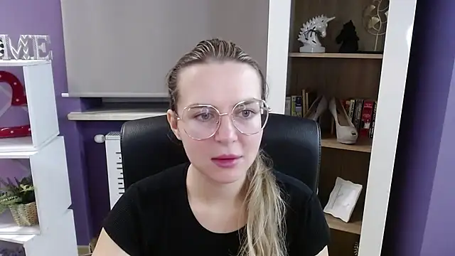 Snapshot of Zoey_Erotic chatting on 13, 11, 2025 Zoey Erotic online show from 13, 11, 2025