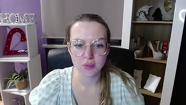 Snapshot of Zoey_Erotic chatting on 28, 11, 2025 Zoey Erotic online show from 28, 11, 2025