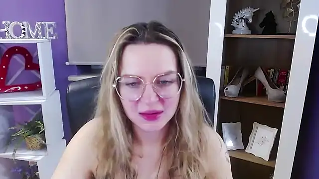 Zoey Erotic online show from 14, 1, 2026