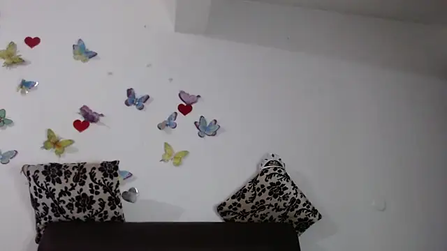 Snapshot of linapalacios chatting on 23, 11, 2025 linapalacios online show from 23, 11, 2025